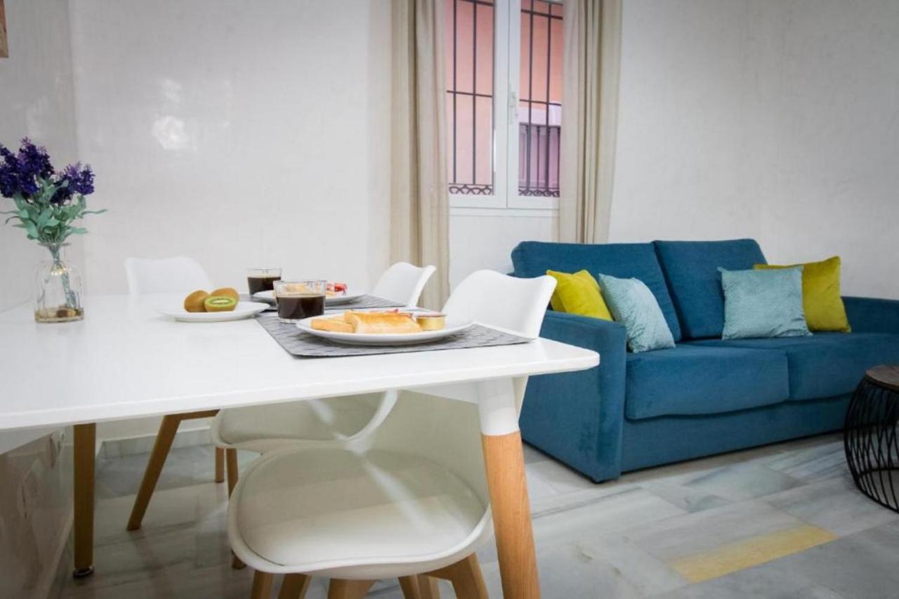 Holidays2Malaga Eduardo Ocon Ground Floor Renovated Apartment In The City Center Bagian luar foto